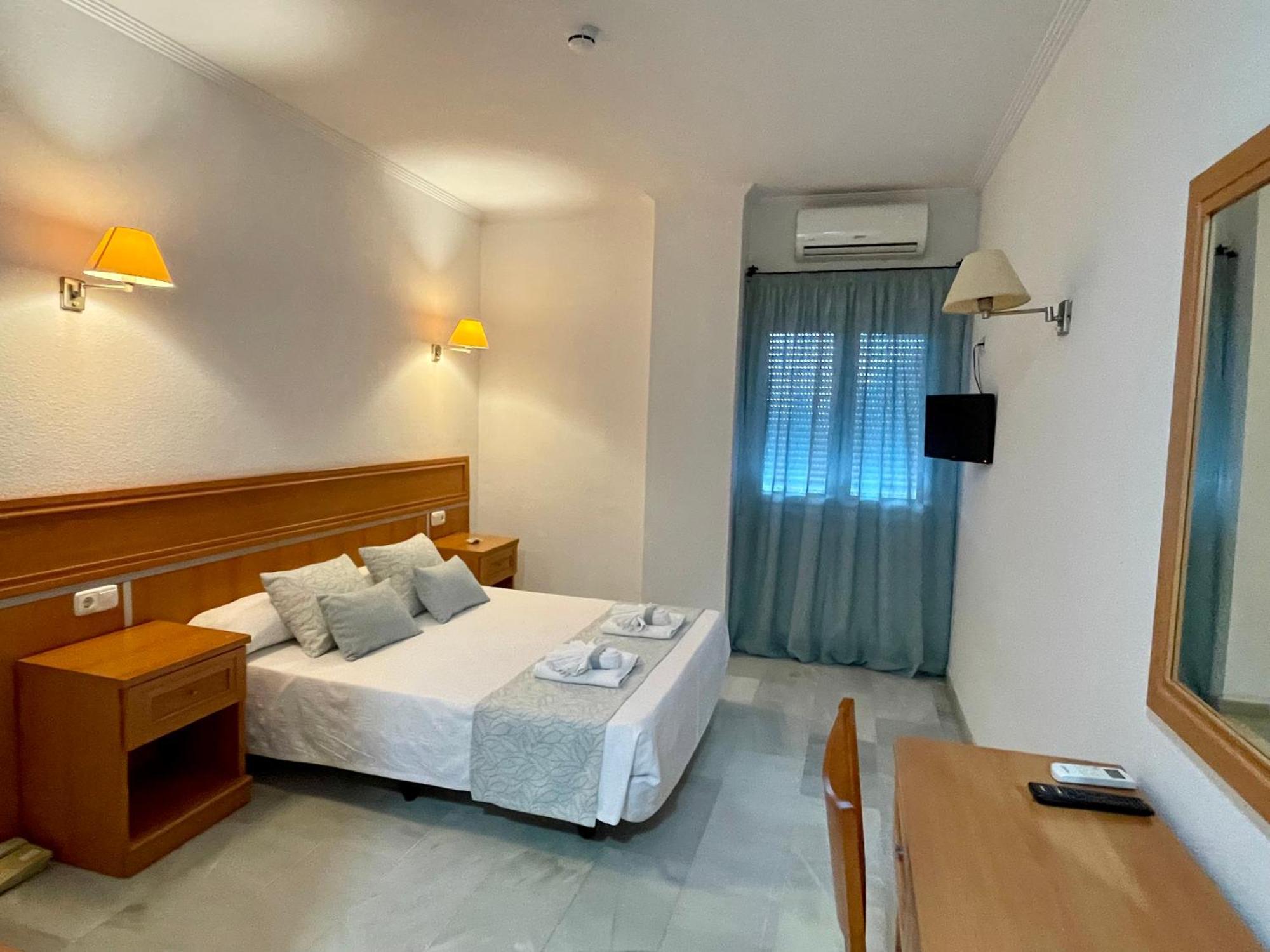 Hotel Puerto De Palos Палос-де-ла-Фронтера Экстерьер фото